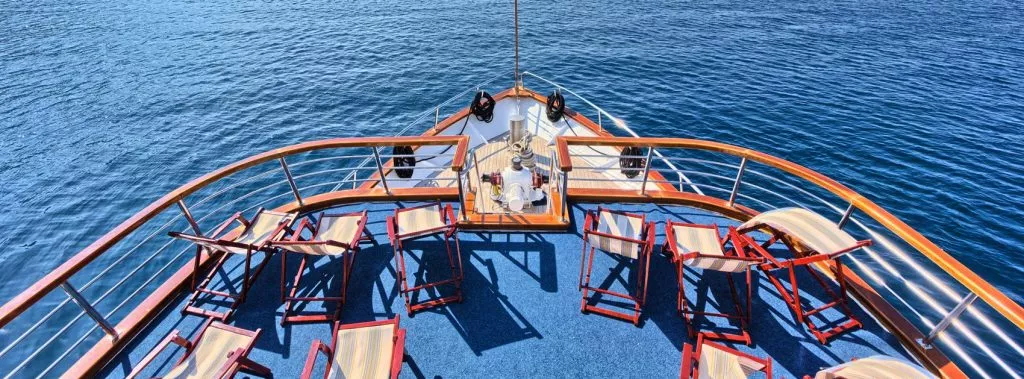 Bug motorsegler romantica premium schiff inselhuepfen kroatien