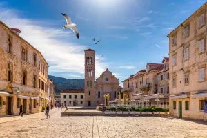 Discover Hvar and other beautiful islands